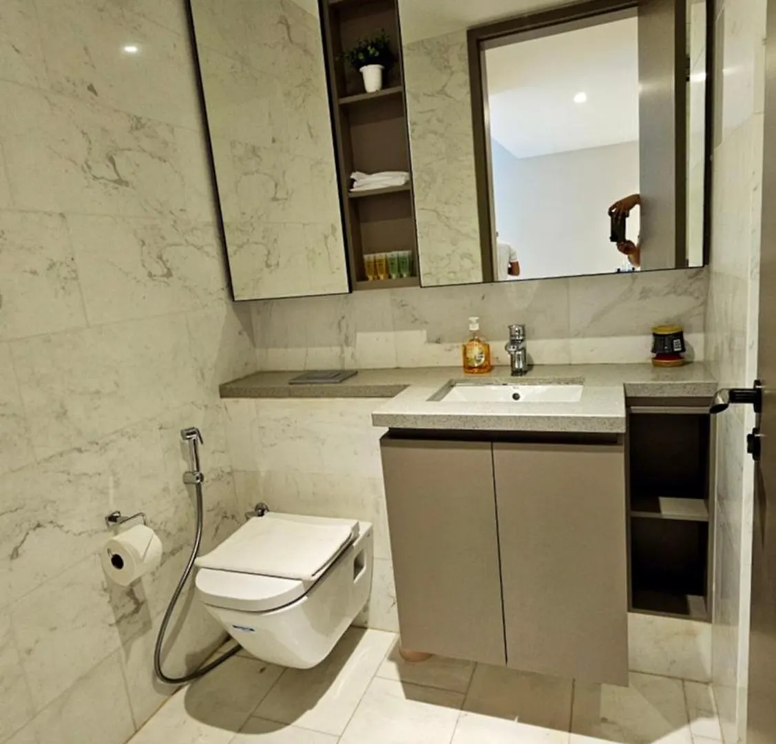 Crystal Service Suite At Eaton Klcc 쿠알라룸푸르 0*,