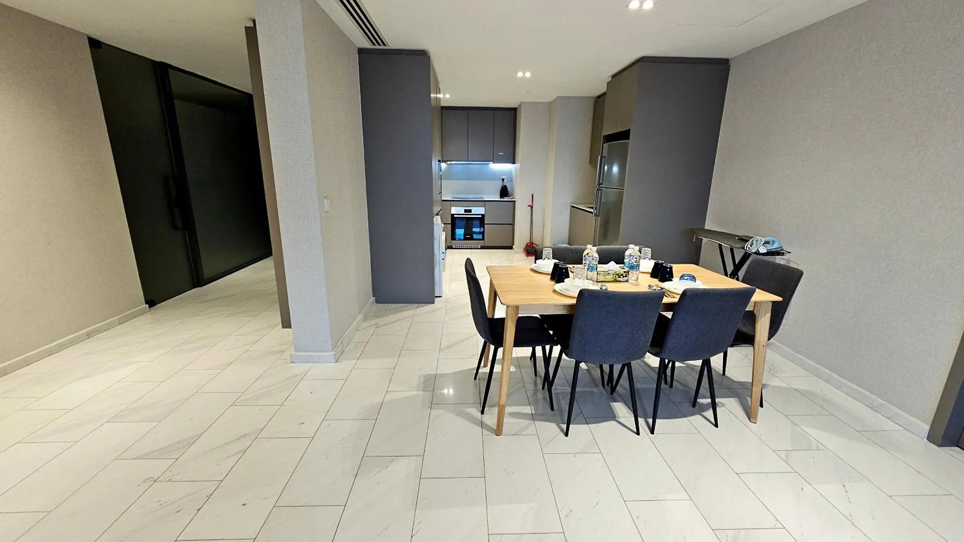 Crystal Service Suite At Eaton Klcc 쿠알라룸푸르