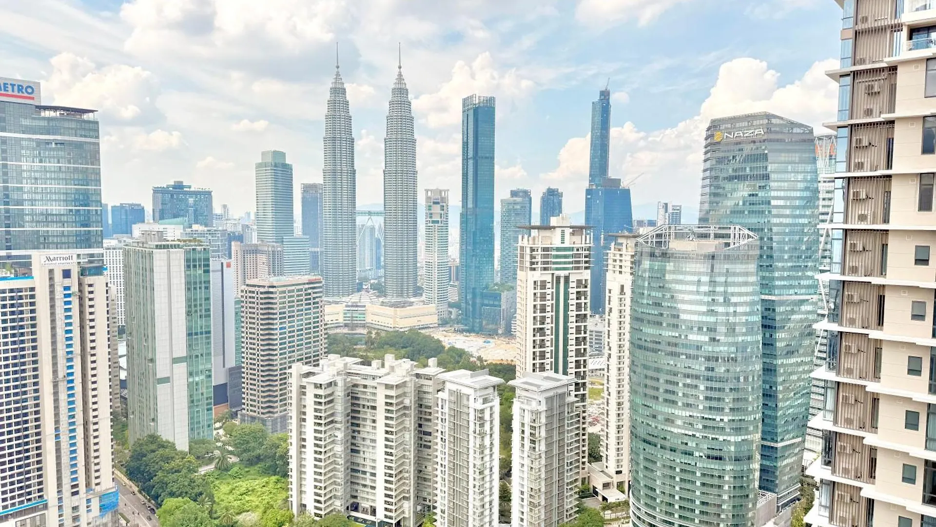 아파트 Crystal Service Suite At Eaton Klcc 쿠알라룸푸르 말레이시아