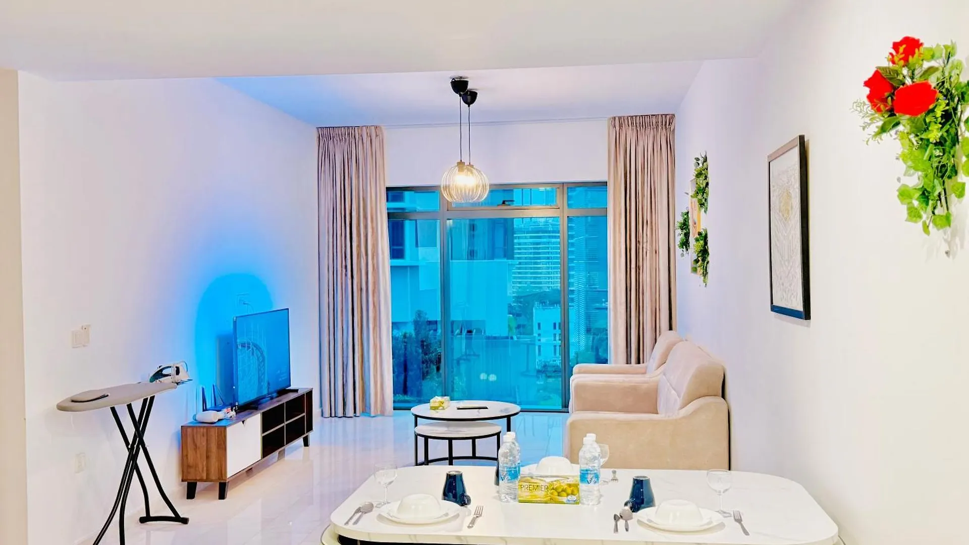 아파트 Crystal Service Suite At Eaton Klcc 쿠알라룸푸르 말레이시아